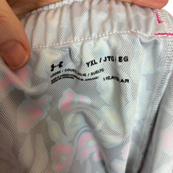 Under Armour Loose Play Up Floral Printed Shorts Youth XL - Picture 4 of 5